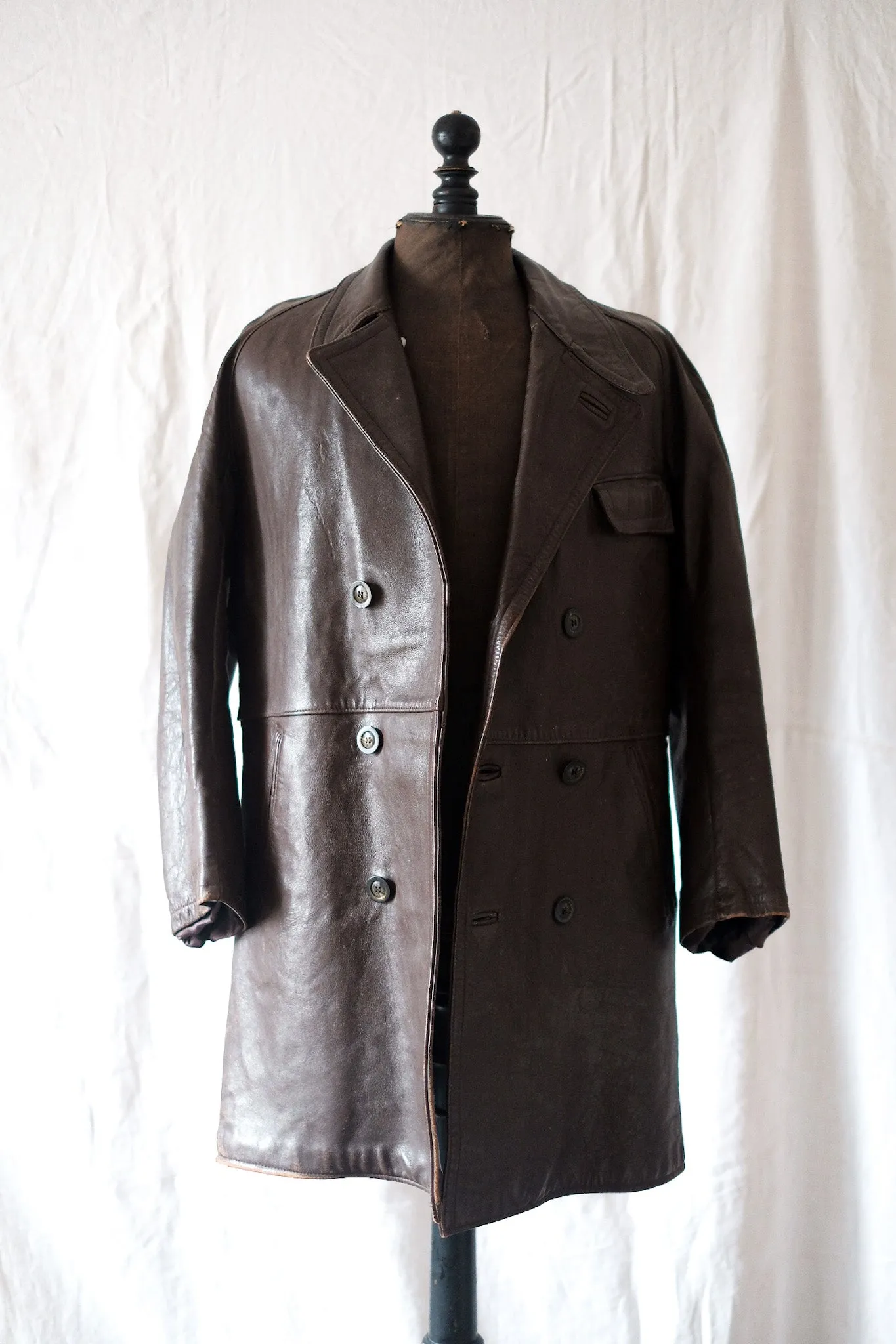 [~ 40'S] Mateau en cuir vintage français