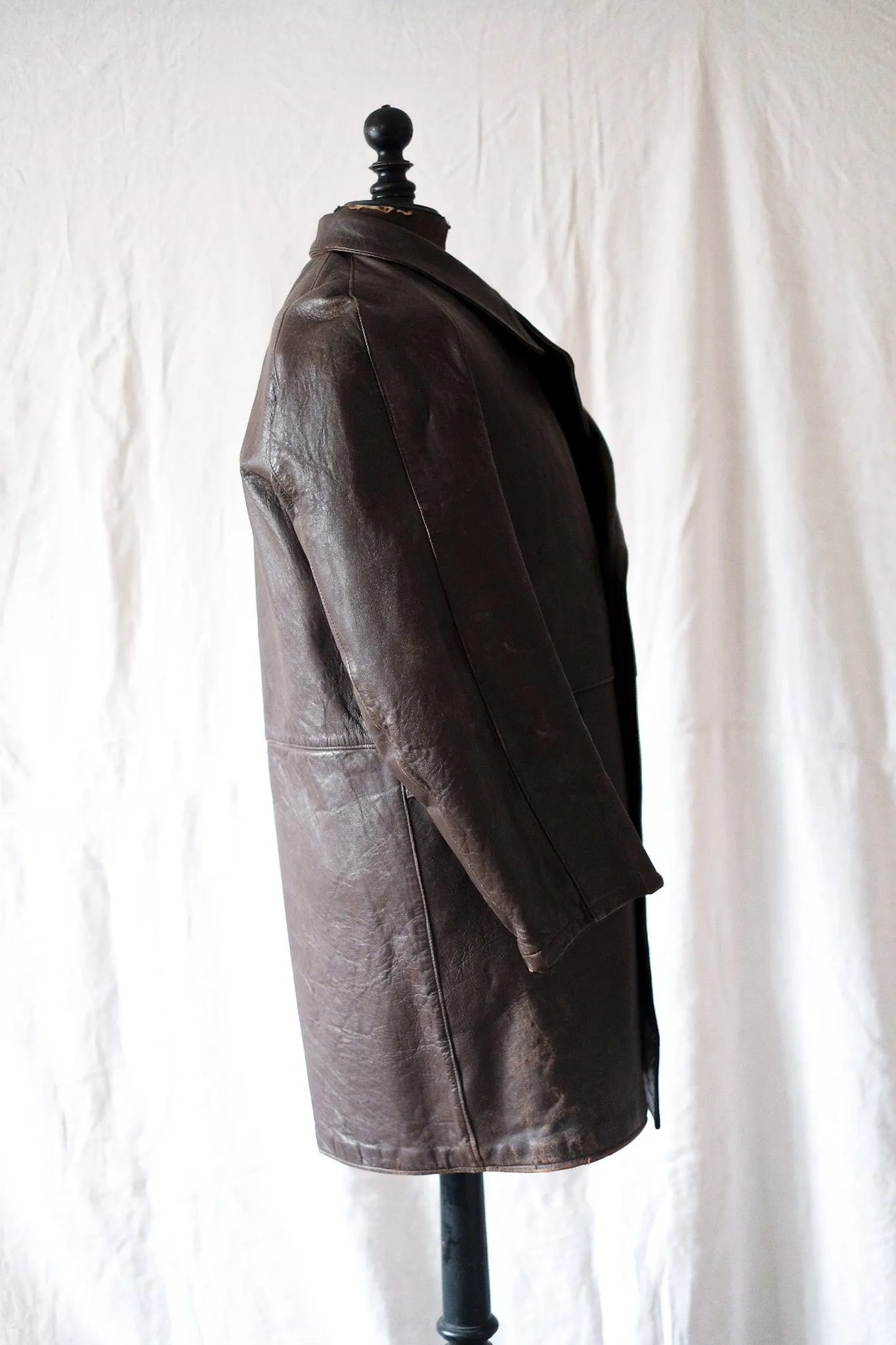 [~ 40'S] Mateau en cuir vintage français