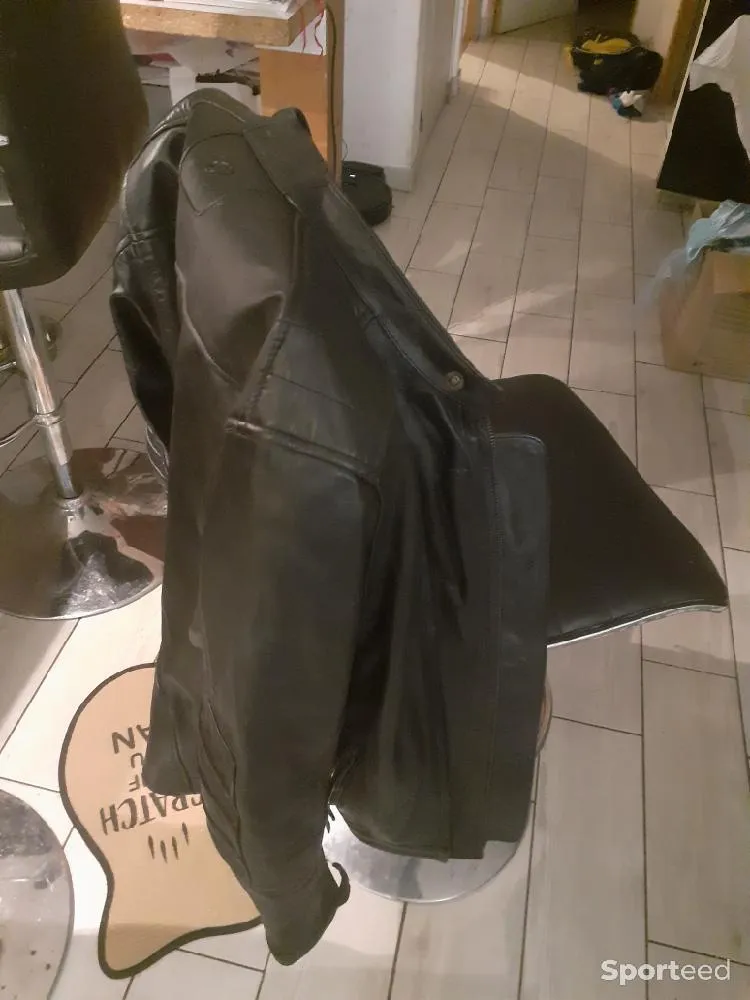 Blouson moto  d'occasion Ajouté le : 08/03/2022