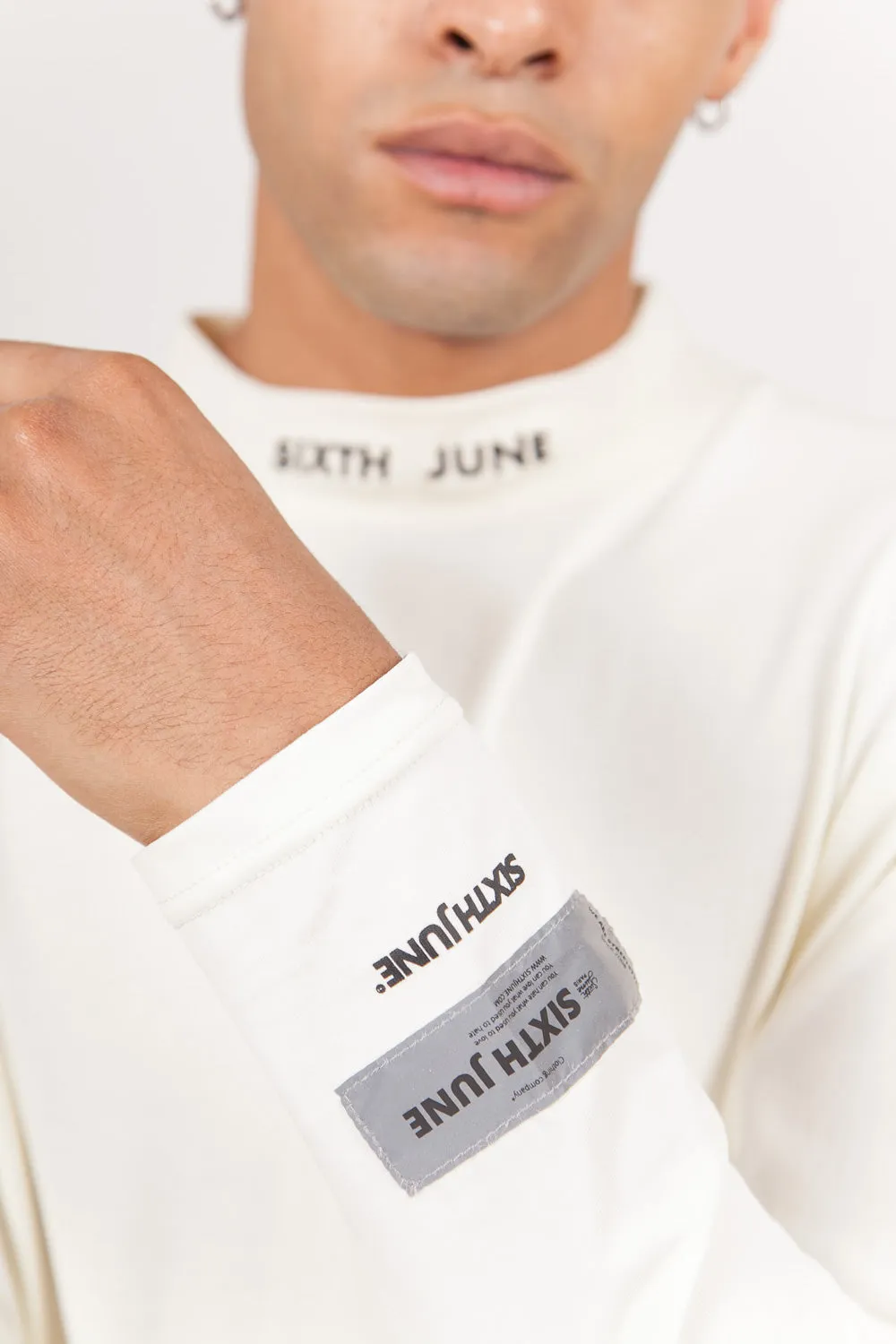 T-shirt col cheminée logo blanc cassé